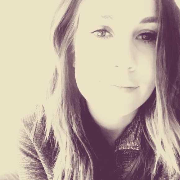 Meet the Posher Other - Meet your Posher, Dani